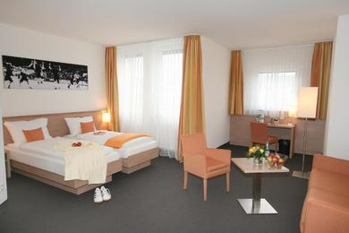 Отель Business-Sporthotel Großwallstadt