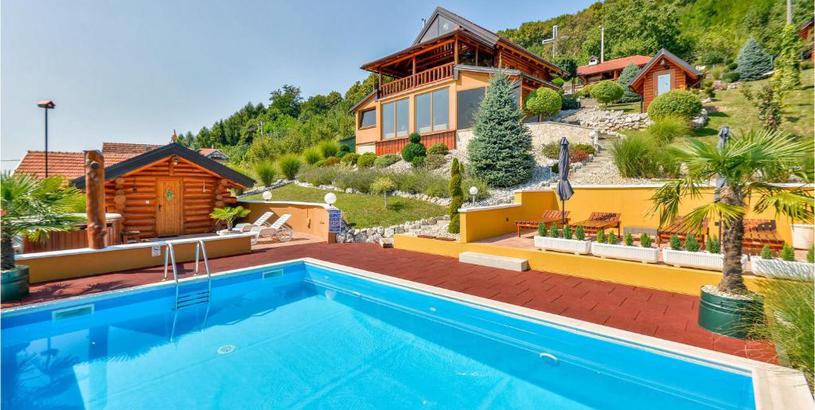Holiday home Beautiful Home In Novi Marof With 3 Bedrooms, Sauna And Outdoor Swimming Pool