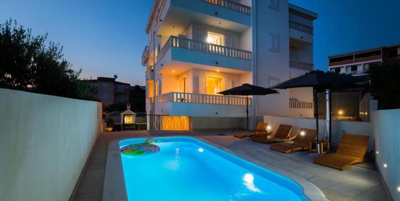 Apartments Villa Fiorentini Ciovo with a seaview and outside pool - APT 1