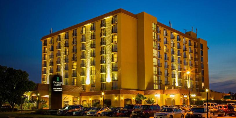 Hotel Embassy Suites by Hilton Tulsa I-44