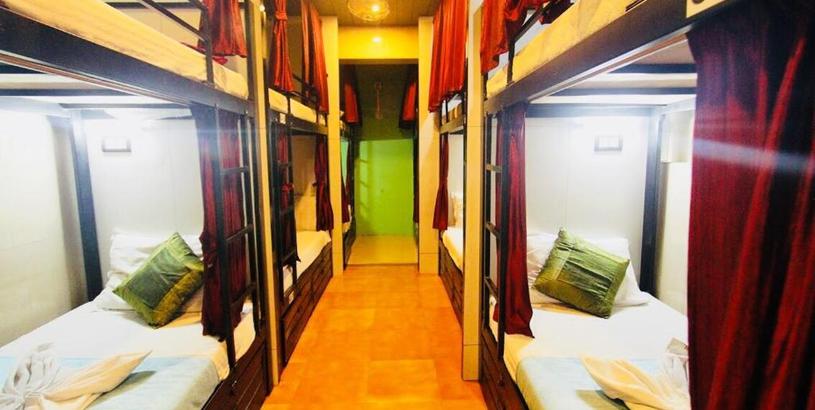 Hostel Town Hostel Mumbai - AC Dormitory
