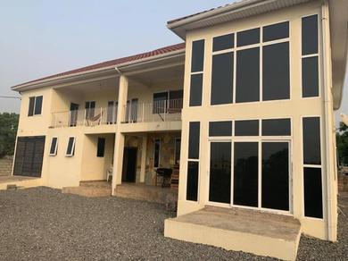 Very modern one bed apartment in Tema Community 6