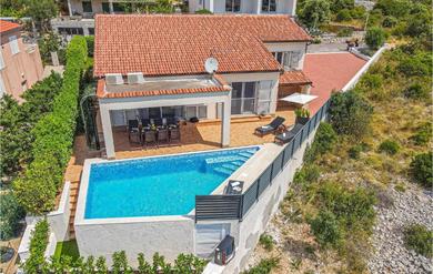 Holiday home Stunning home in Brodarica with WiFi, Outdoor swimming pool and Heated swimming pool
