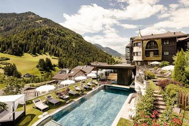 Отель Alpin Garden Luxury Maison & SPA - Adults Only