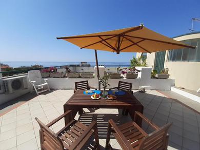 Apartments La terrazza tra il Mare e gli Ulivi by Holiday World
