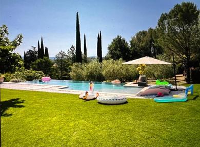 Вилла Villa Provençale - piscine à débordement