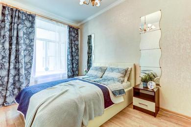 Апартаменты Светлая и уютная 3-х комнатная квартира в самом центре Санкт-Петербурга.