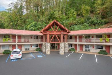 Отель Econo Lodge Cherokee