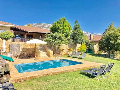 Holiday home SagastiEnea Villa con Piscina y Tenis en la Rioja