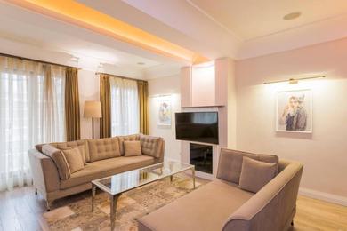 Апартаменты WONDER HOMES - Ultra-Modern Flat, 3 BR & 1 min to Taksim Square