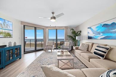 Apartments Phoenix VI 6511 - Beachfront Updated Condo!