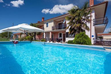Apartments Family friendly apartments with a swimming pool Cepic, Central Istria - Sredisnja Istra - 11636