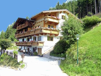 Апартаменты Scenic Apartment in Zell am Ziller Gerlosberg with Garden