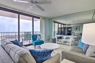 Апартаменты Beachfront Gem with Resort-Style Amenity Access