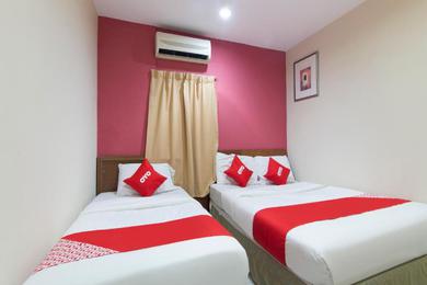 Отель OYO 44100 Hotel Casavilla Petaling Jaya