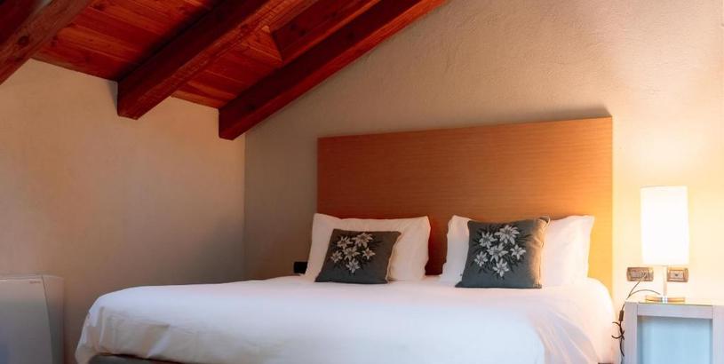Отель Savoia - il Resort nel Bosco con Piscina Interna, Jacuzzi e Spa