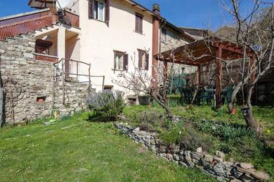 Апартаменты One bedroom appartement with city view enclosed garden and wifi at Villa di Sotto