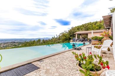 Вилла Luxurious villa with swimming pool