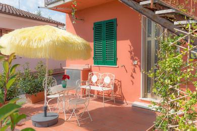 Apartments 2 bedrooms appartement with furnished terrace and wifi at Borgo A Buggiano