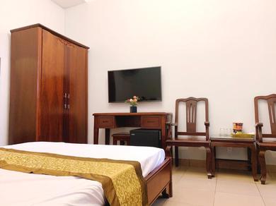 Отель Khách sạn Bạch Dương