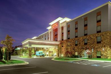 Отель Hampton Inn & Suites Glenarden/Washington DC