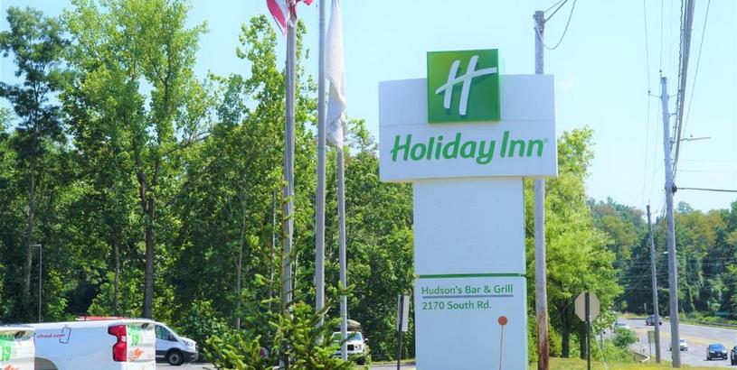 Отель Holiday Inn Poughkeepsie, an IHG Hotel