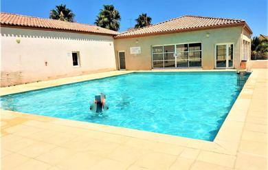 Дом отдыха Nice home in Gallargues-Le-Montueux with Outdoor swimming pool, WiFi and 2 Bedrooms