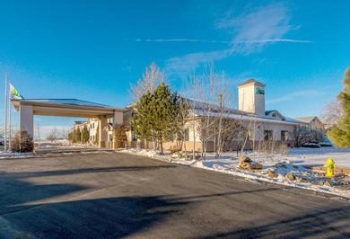  Holiday Inn Express Hotel & Suites Raton, an IHG Hotel