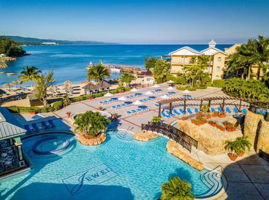 Resort Jewel Paradise Cove Adult Beach Resort & Spa