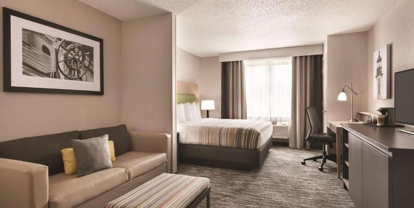 Отель Country Inn & Suites by Radisson, Port Clinton, OH