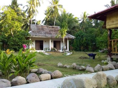 Отель Happy Coconut Camiguin