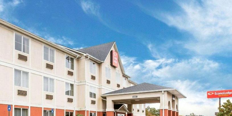 Отель Econo Lodge Inn & Suites Douglasville
