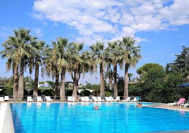 Апарт-отель Villaggio Turistico La Mantinera - Appartamenti de Luxe