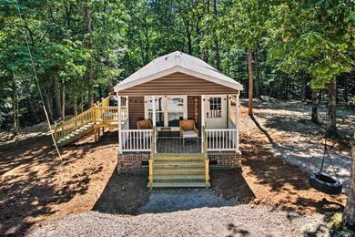 Дом отдыха Updated Counce Cabin Near Tennessee River!