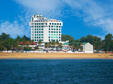 Hotel The Quilon Beach Hotel and Convention Center