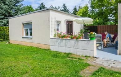 Дом отдыха Nice home in Hecklingen with 1 Bedrooms and Outdoor swimming pool