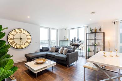 Apartments Stunning Brentford Penthouse