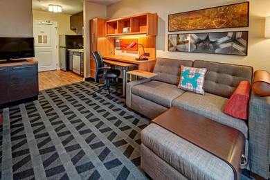 Отель TownePlace Suites by Marriott Hattiesburg
