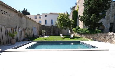 Villa LS6-359 CASTEU Très belle Maison de maitre en plein cœur du village de Barbentane, proche d'Avignon, 12 couchages