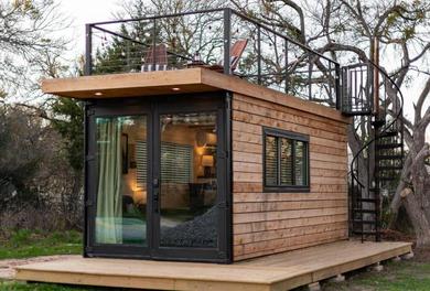 The Stable Tiny Container Home-12 min to Magnolia