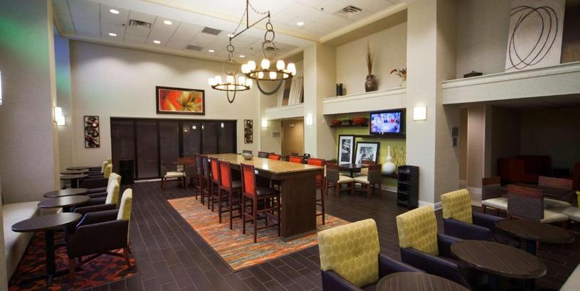 Отель Hampton Inn & Suites Valdosta/Conference Center