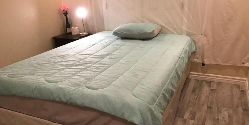 Гостевой дом Big bedroom queen size bed at Las Vegas for rent-1
