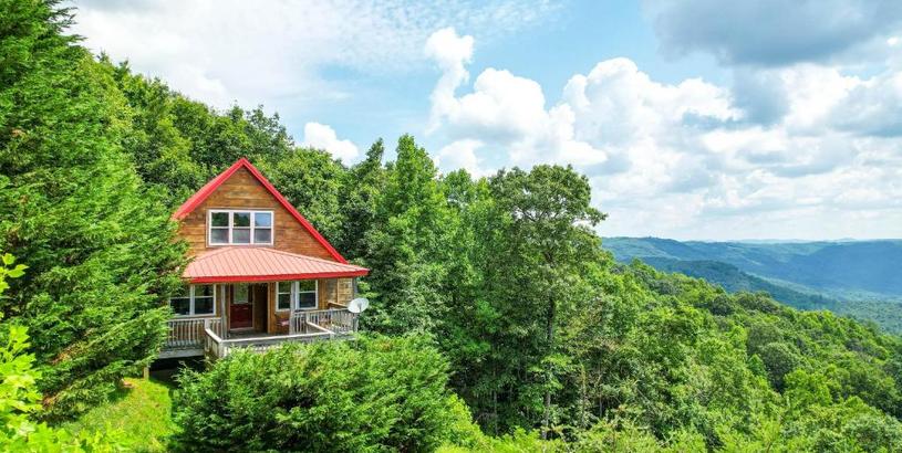 Holiday home Warm and Cozy Cabin with Deck on Top of the Blue Ridge