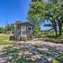 Holiday home Lake Fork Getaway Tiny Home in Alba with BBQ!
