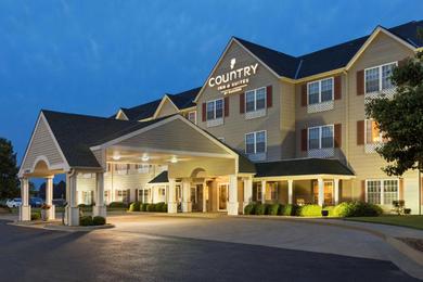 Отель Country Inn & Suites by Radisson, Salina, KS