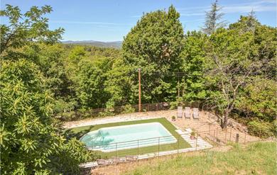 Nice home in Bordezac with 3 Bedrooms, Outdoor swimming pool and WiFi