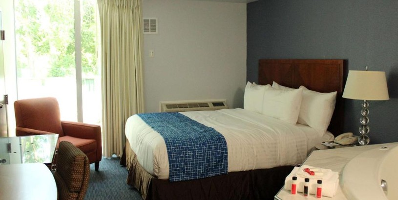 Hotel Travelodge by Wyndham Water's Edge Hotel - Racine