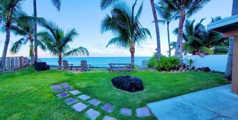Holiday home Punalu'u Ocean Paradise - Oceanfront Beach House