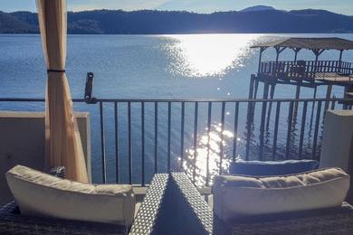 Holiday home Lakefront Retreat with Dock, Paddle Boards and Kayaks!