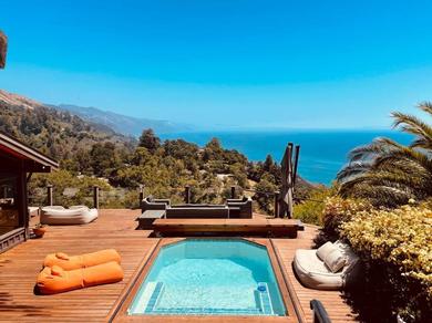 Villa 5 acres pool/spa, walk to all Big Sur has to offer